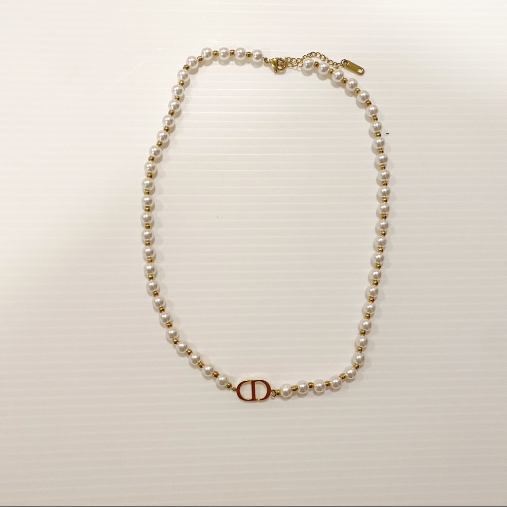 Beautiful Gold Pearl Choker Necklace Brand New